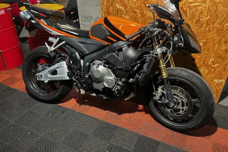 HONDA 600 CBR RR 2005, Saint-Étienne, Diagnostic Moto Casse