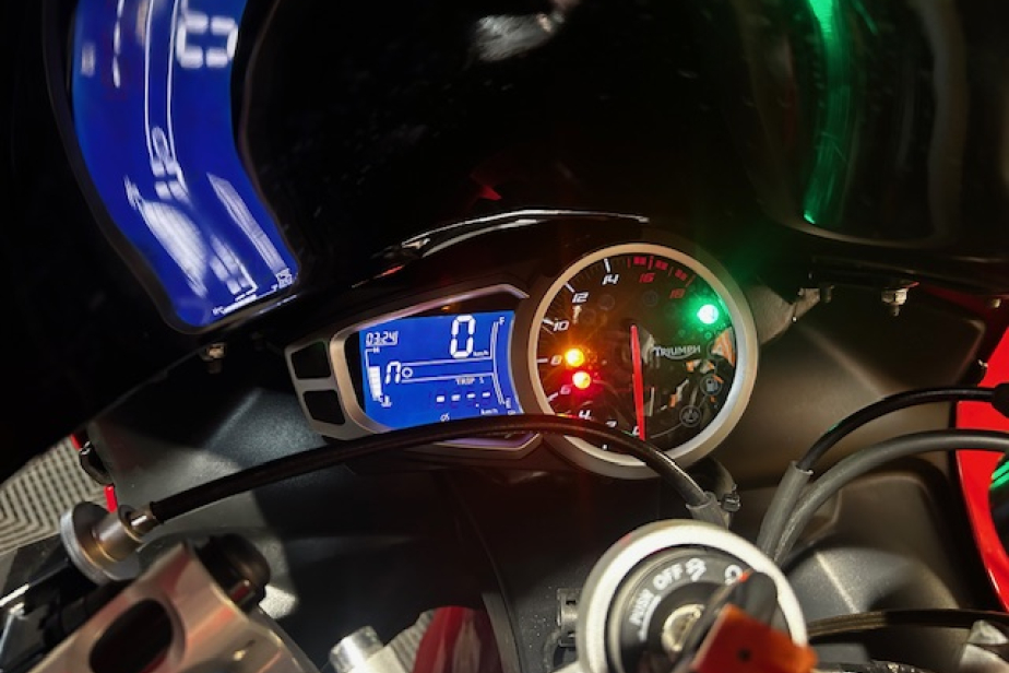 TRIUMPH 675 DAYTONA  2015, Saint-Étienne, Diagnostic Moto Casse