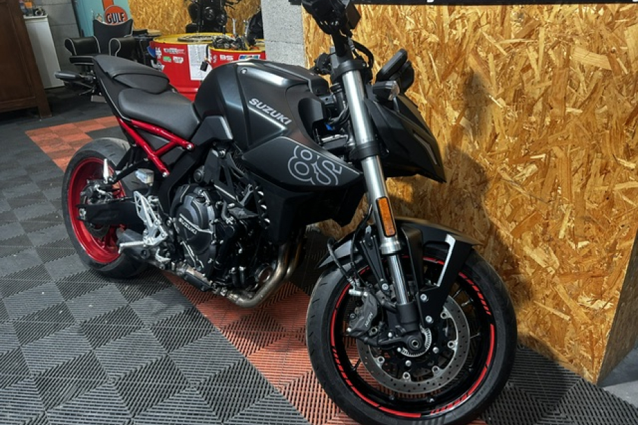SUZUKI GSX-8S 2025, Saint-Étienne, Diagnostic Moto Casse