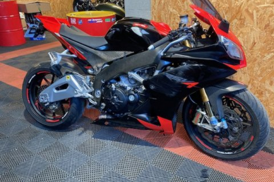 APRILIA 1000 RSV4 FACTORY 2011, Saint-Étienne, Diagnostic Moto Casse