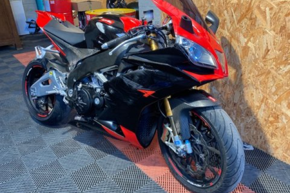 APRILIA 1000 RSV4 FACTORY 2011, Saint-Étienne, Diagnostic Moto Casse