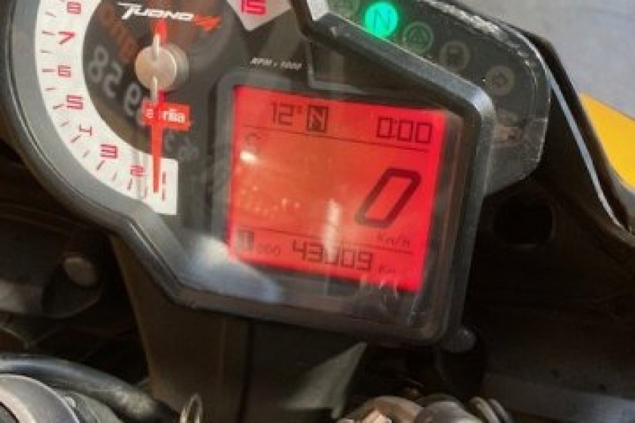 APRILIA 1000 TUONO V4 R 2011, Saint-Étienne, Diagnostic Moto Casse