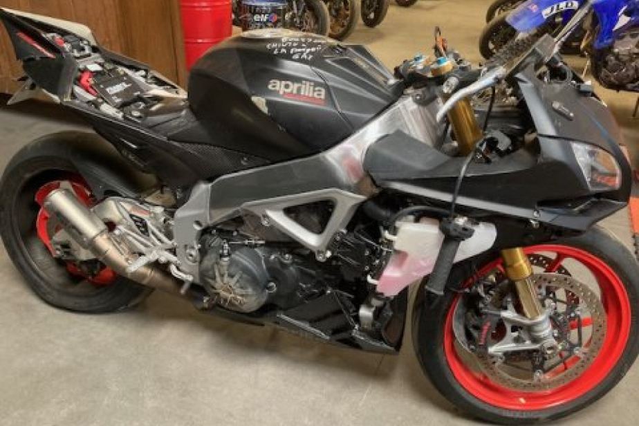 APRILIA 1100 RSV4 RF FACTORY 2019, Saint-Étienne, Diagnostic Moto Casse