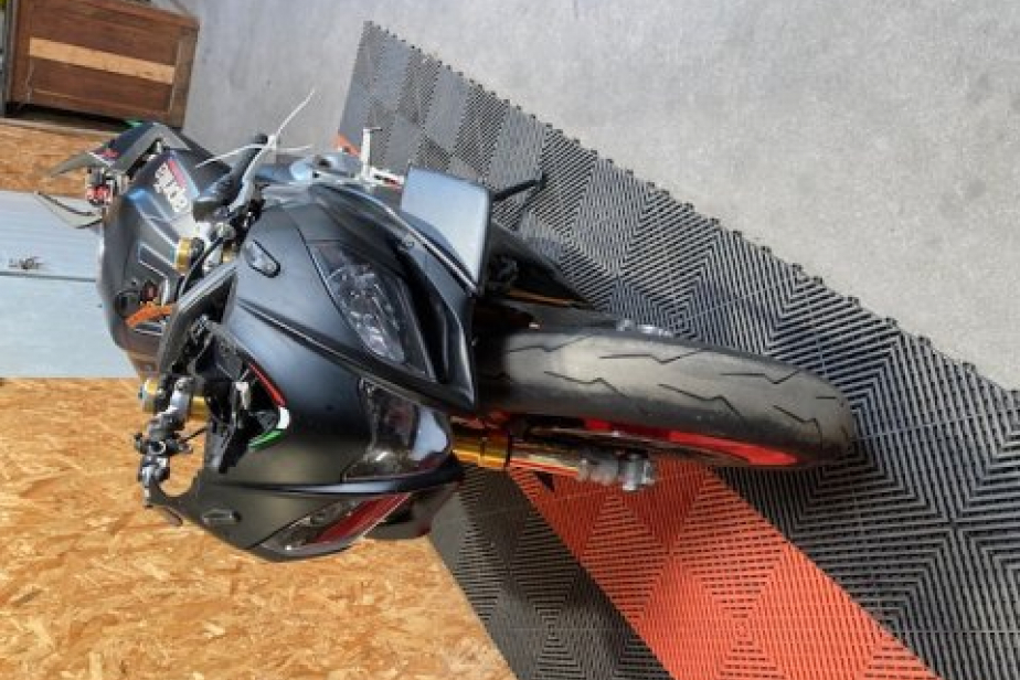 APRILIA 1100 RSV4 RF FACTORY 2019, Saint-Étienne, Diagnostic Moto Casse
