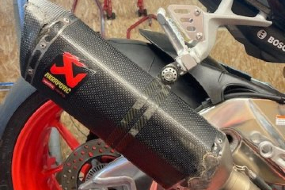APRILIA 1100 TUONO V4 FACTORY 2018, Saint-Étienne, Diagnostic Moto Casse