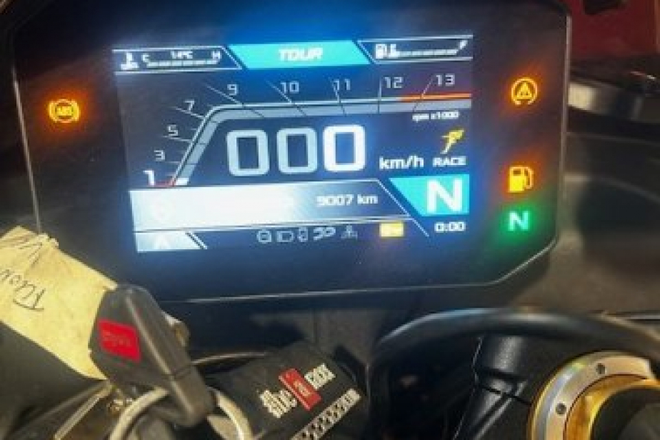 APRILIA TUONO FACTORY V4 2023, Saint-Étienne, Diagnostic Moto Casse
