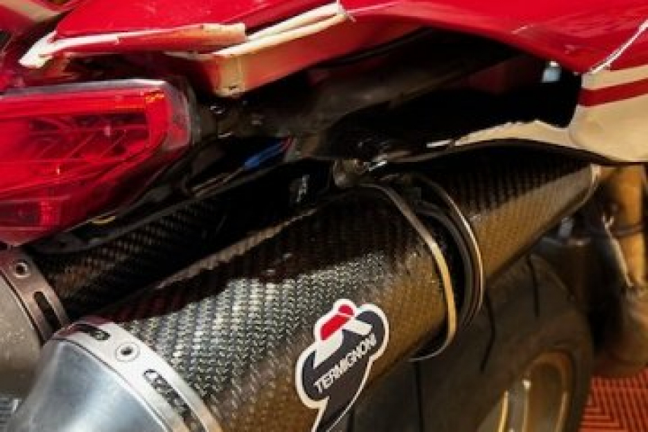 DUCATI 1098 S TRICOLORE 2008, Saint-Étienne, Diagnostic Moto Casse