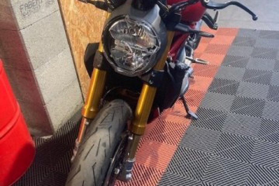 DUCATI 1200 MONSTER S, Saint-Étienne, Diagnostic Moto Casse