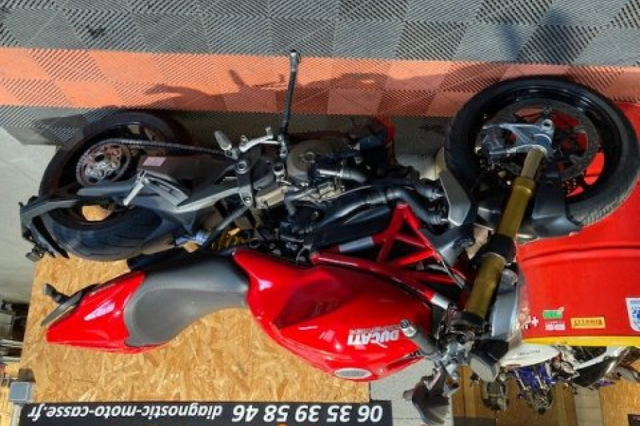 DUCATI 1200 S 2014, Saint-Étienne, Diagnostic Moto Casse