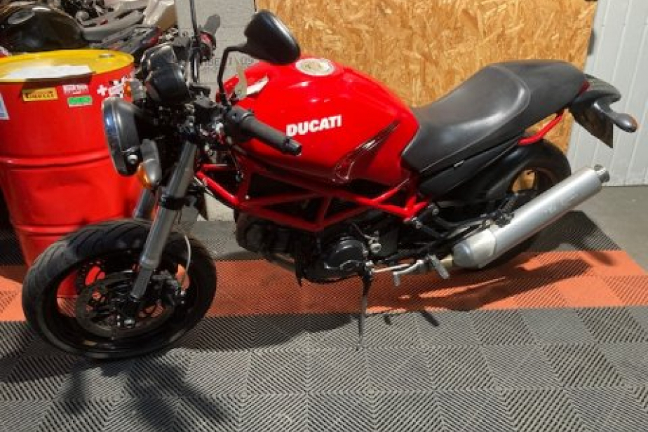 DUCATI 695 MONSTER, Saint-Étienne, Diagnostic Moto Casse