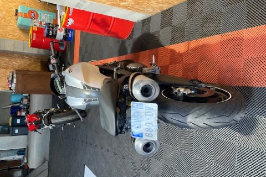 DUCATI 696 MONSTER, Saint-Étienne, Diagnostic Moto Casse