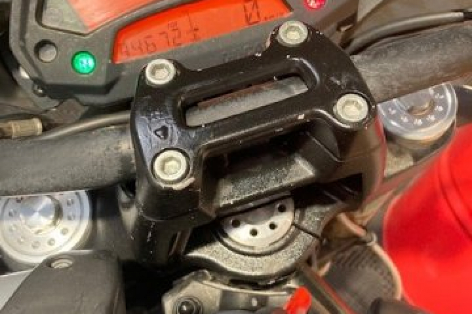 DUCATI 696 MONSTER, Saint-Étienne, Diagnostic Moto Casse