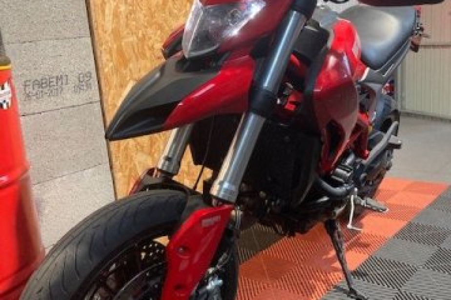 DUCATI 821 HYPERMOTARD 2014, Saint-Étienne, Diagnostic Moto Casse