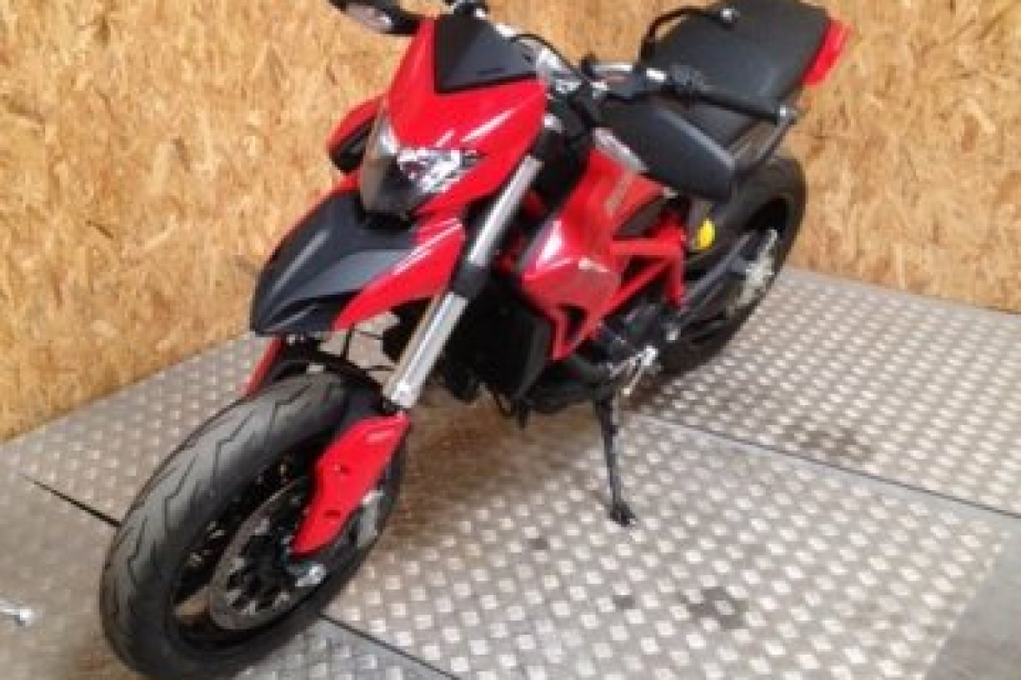 DUCATI 821 HYPERMOTARD 2014, Saint-Étienne, Diagnostic Moto Casse