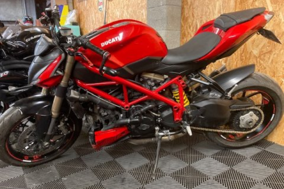 DUCATI 848 STREETFIGHTER 2014, Saint-Étienne, Diagnostic Moto Casse
