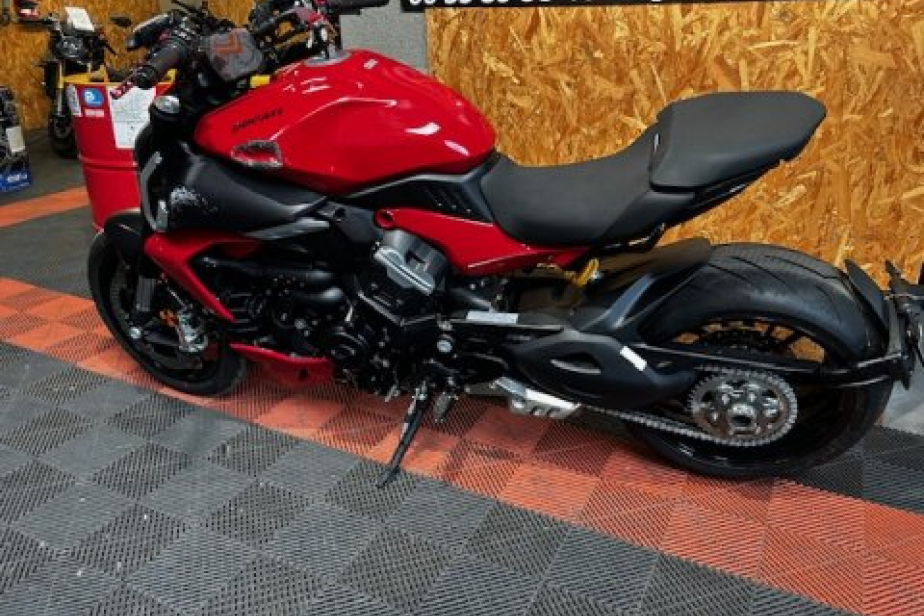 DUCATI DIAVEL 2024, Saint-Étienne, Diagnostic Moto Casse