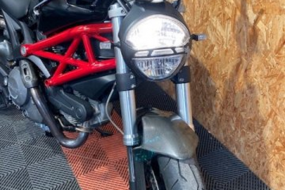 DUCATI MONSTER 796 2012, Saint-Étienne, Diagnostic Moto Casse