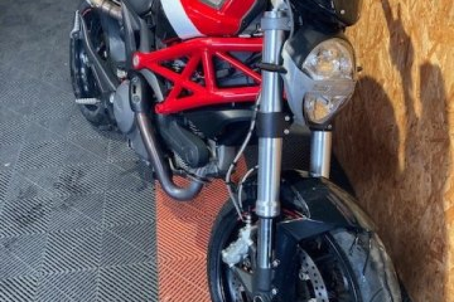 DUCATI MONSTER 796 2014 ABS, Saint-Étienne, Diagnostic Moto Casse