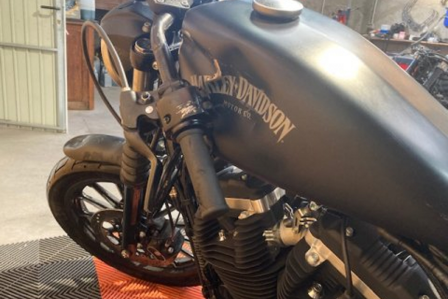 HARLEY DAVIDSON 883 IRON SPORTSTER 2014, Saint-Étienne, Diagnostic Moto Casse