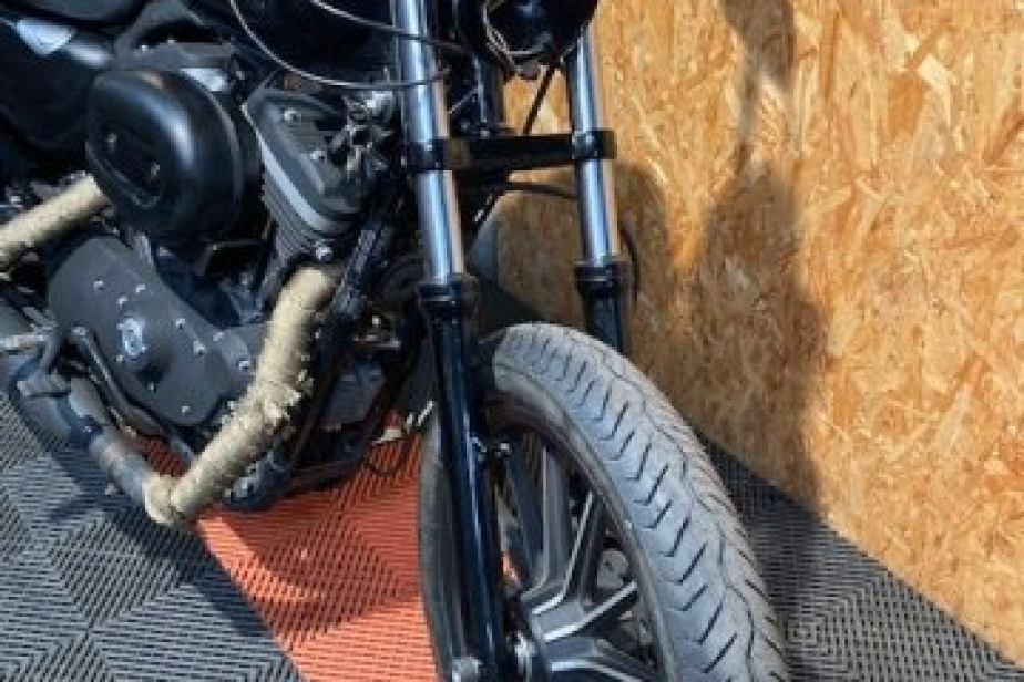 HARLEY DAVIDSON 883 SPORTSTER 2013, Saint-Étienne, Diagnostic Moto Casse