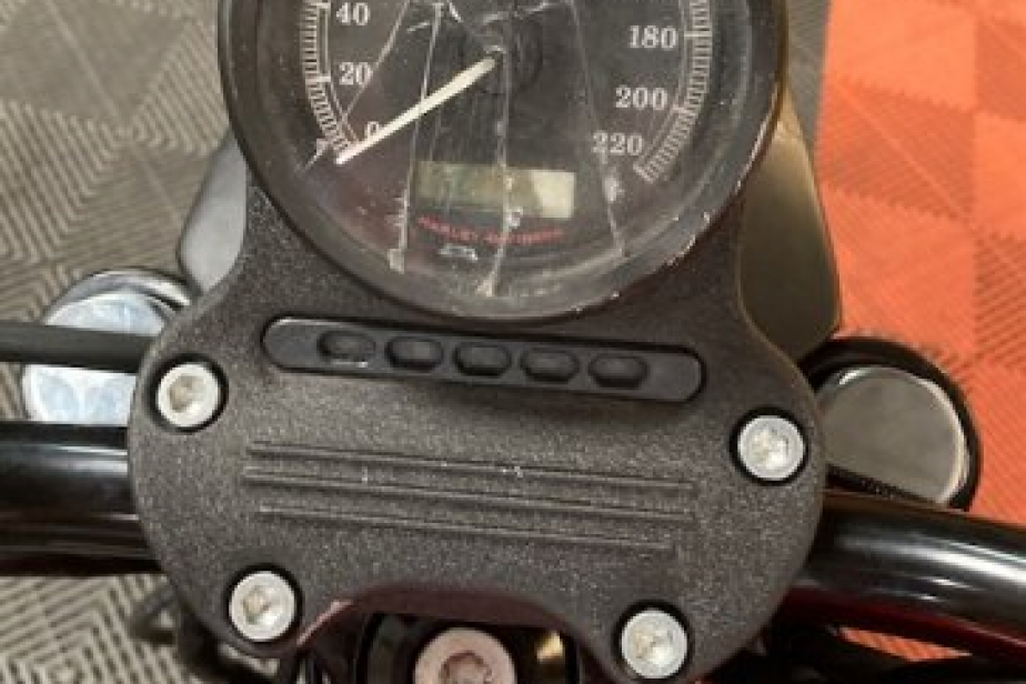 HARLEY DAVIDSON 883 SPORTSTER 2013, Saint-Étienne, Diagnostic Moto Casse