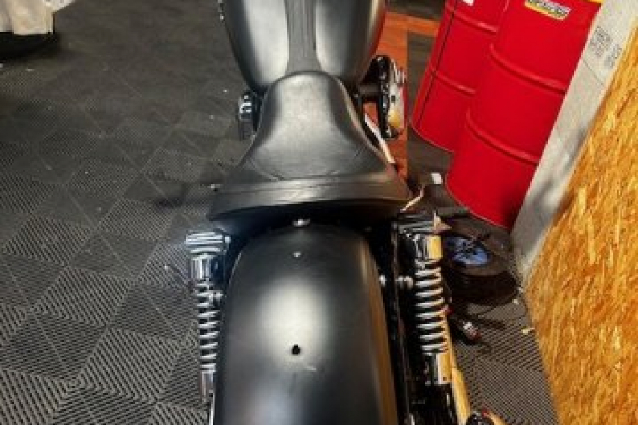 HARLEY FXD STREET BOB 2013, Saint-Étienne, Diagnostic Moto Casse