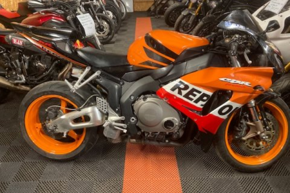 HONDA 1000 CBR RR 2004, Saint-Étienne, Diagnostic Moto Casse