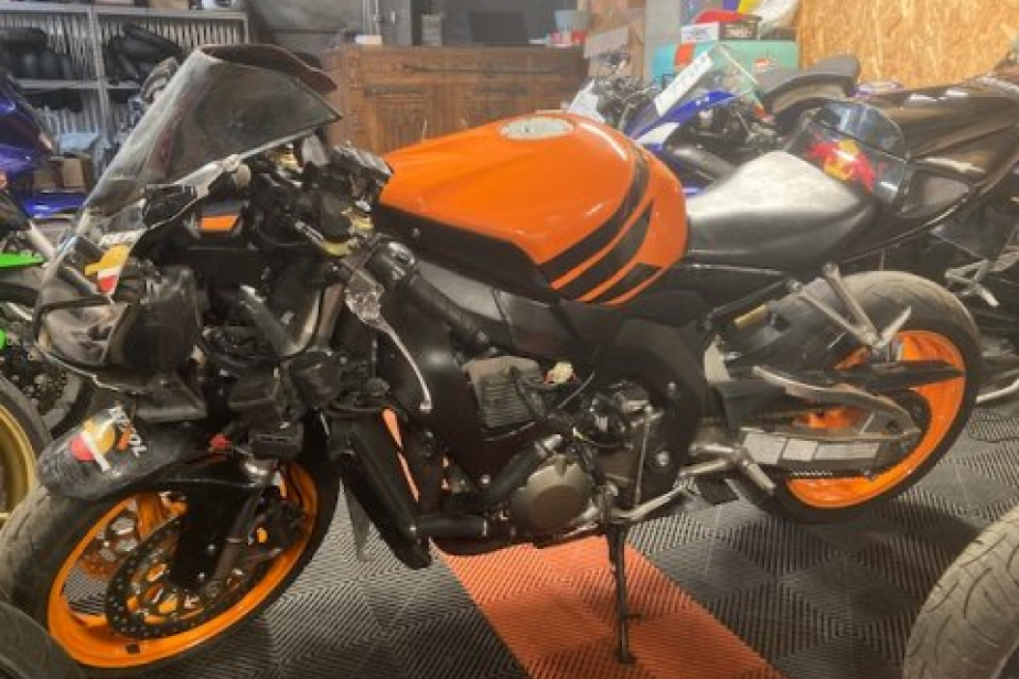 HONDA 1000 CBR RR 2004, Saint-Étienne, Diagnostic Moto Casse