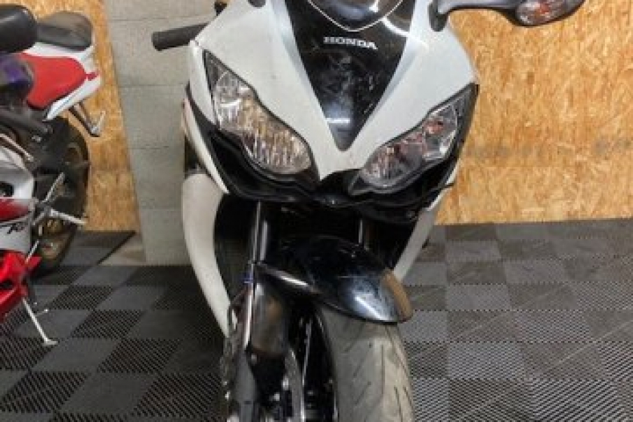 HONDA CBR 1000 RR 2010, Saint-Étienne, Diagnostic Moto Casse