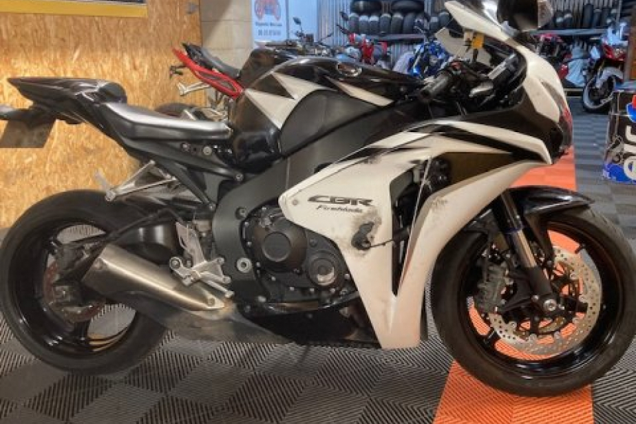HONDA CBR 1000 RR 2010, Saint-Étienne, Diagnostic Moto Casse