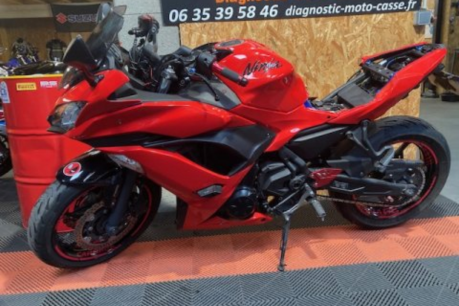 KAWASAKI Z650 NINJA ABS, Saint-Étienne, Diagnostic Moto Casse