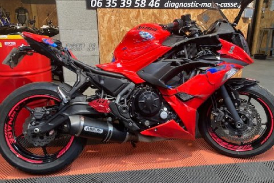 KAWASAKI Z650 NINJA ABS, Saint-Étienne, Diagnostic Moto Casse