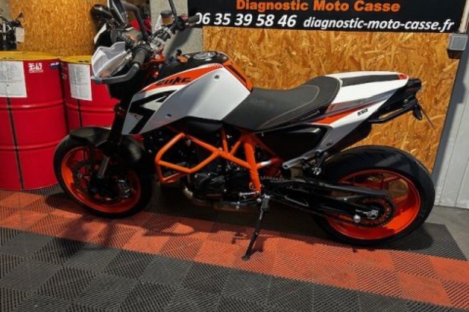 KTM 690R DUKE 2015, Saint-Étienne, Diagnostic Moto Casse