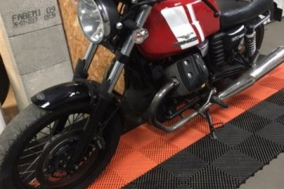 MOTO GUZZI V7 II SPECIALE 2015 ABS, Saint-Étienne, Diagnostic Moto Casse