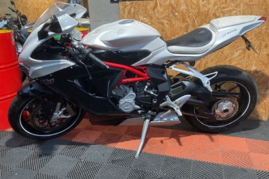 MV AGUSTA 800 F3 2014, Saint-Étienne, Diagnostic Moto Casse