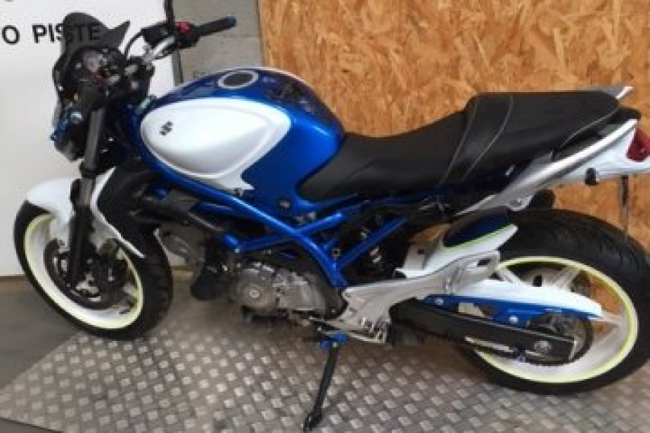 Suzuki 650 Gladius 2009 bridée A2, Saint-Étienne, Diagnostic Moto Casse