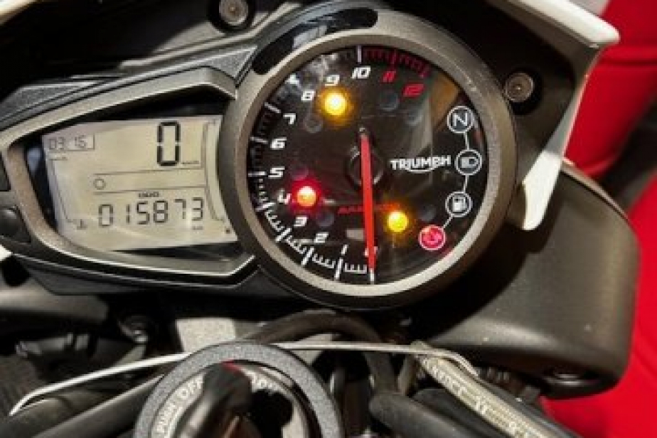TRIUMPH 1050 R SPEED TRIPLE 2016, Saint-Étienne, Diagnostic Moto Casse