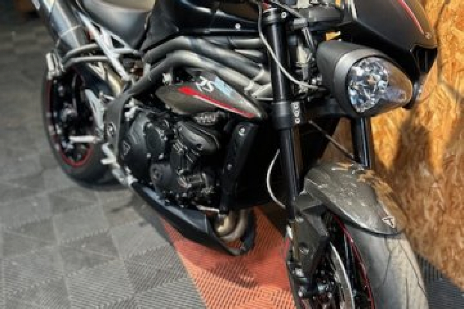 TRIUMPH 1050 RS SPEED TRIPLE 2018, Saint-Étienne, Diagnostic Moto Casse