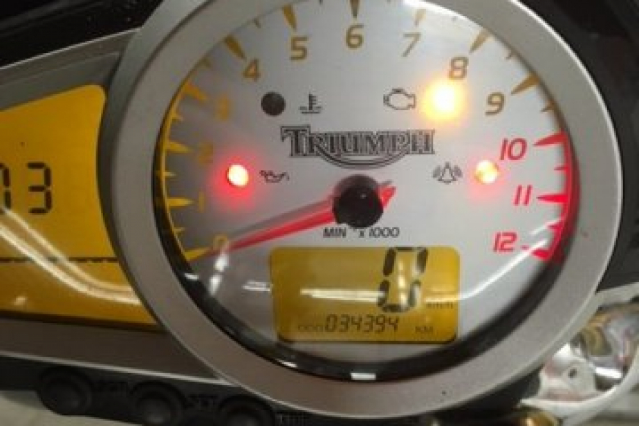 TRIUMPH 1050 SPEED 2006, Saint-Étienne, Diagnostic Moto Casse