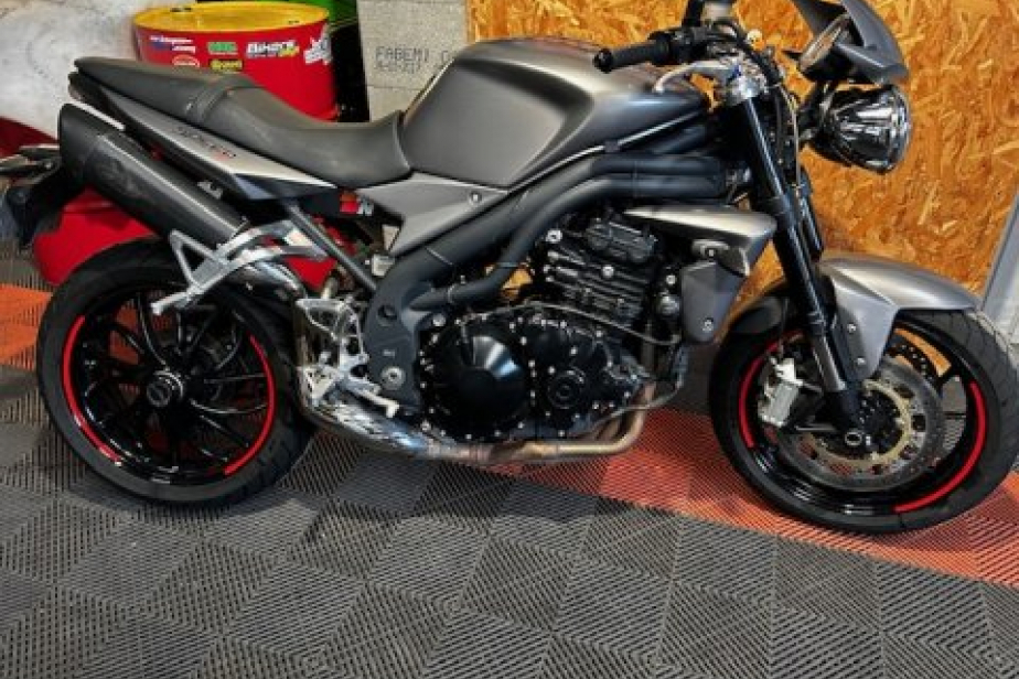 TRIUMPH 1050 SPEED TRIPLE 2008, Saint-Étienne, Diagnostic Moto Casse