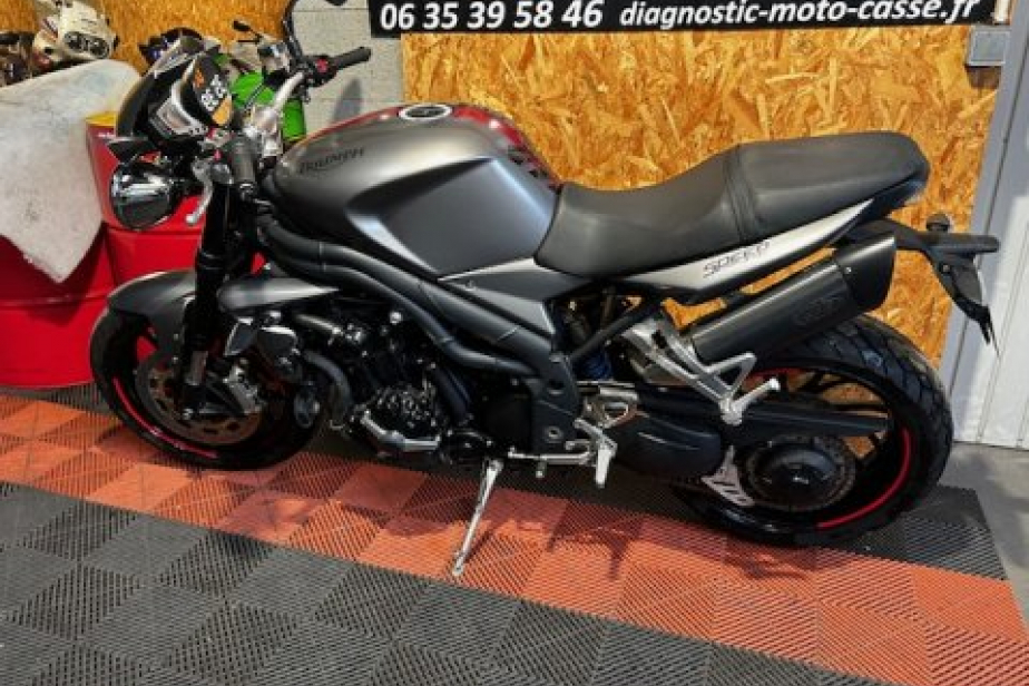 TRIUMPH 1050 SPEED TRIPLE 2008, Saint-Étienne, Diagnostic Moto Casse