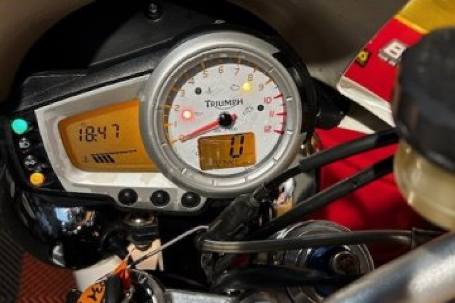 TRIUMPH 1050 SPEED TRIPLE 2008, Saint-Étienne, Diagnostic Moto Casse