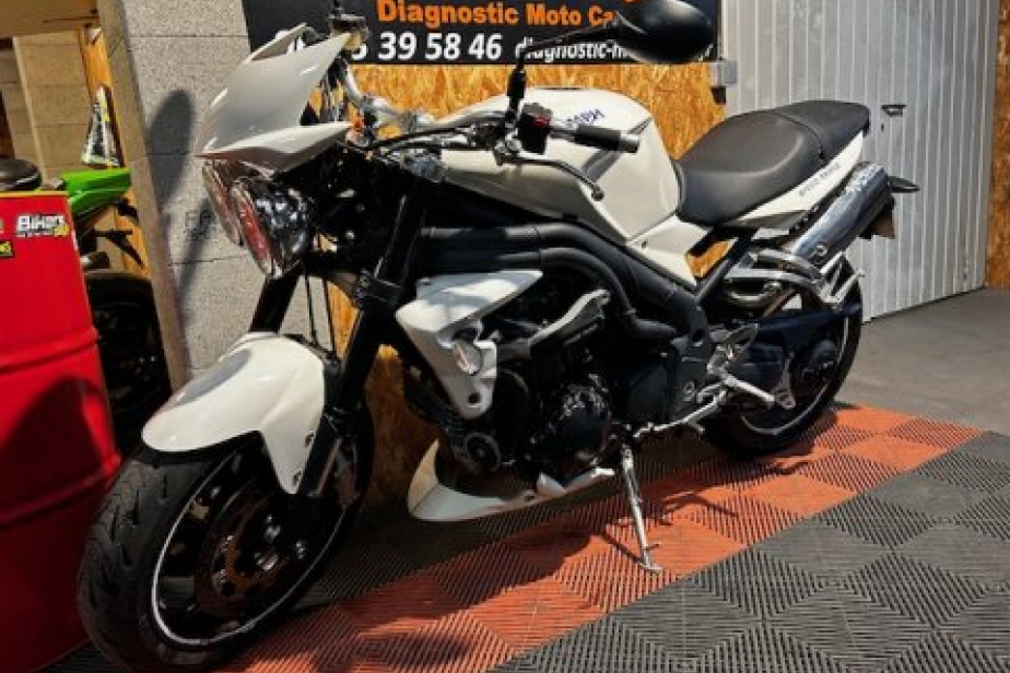 TRIUMPH 1050 SPEED TRIPLE 2008, Saint-Étienne, Diagnostic Moto Casse