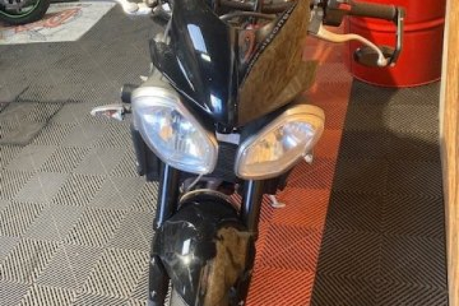 Triumph 675 street triple R 2011, Saint-Étienne, Diagnostic Moto Casse