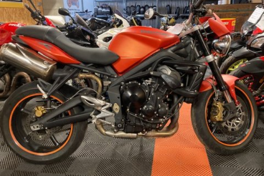 TRIUMPH 675 R 2009, Saint-Étienne, Diagnostic Moto Casse