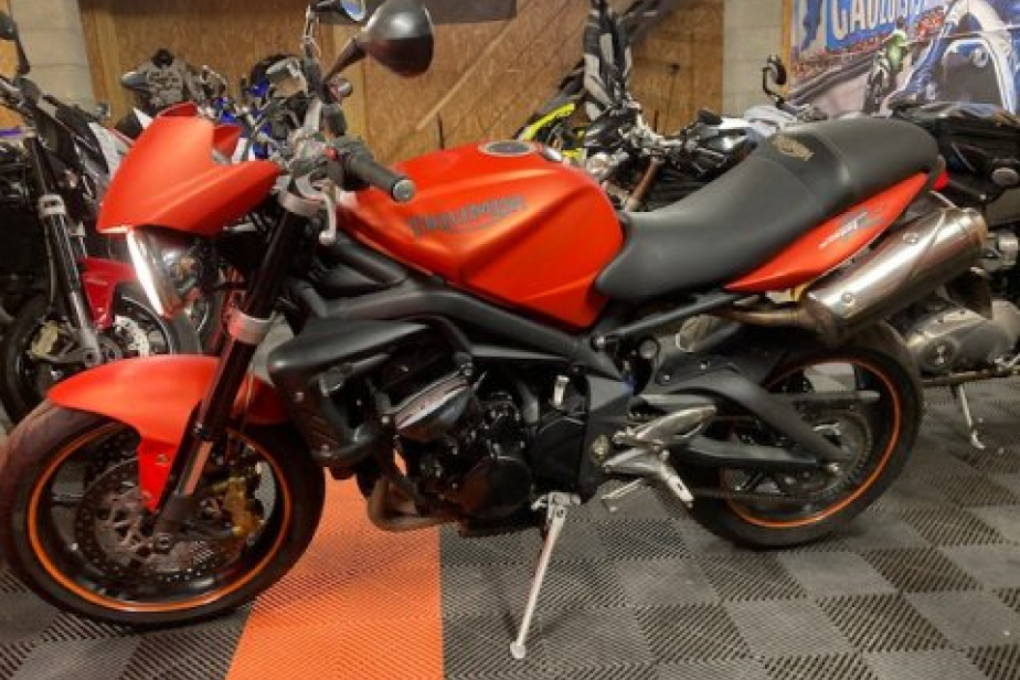 TRIUMPH 675 R 2009, Saint-Étienne, Diagnostic Moto Casse