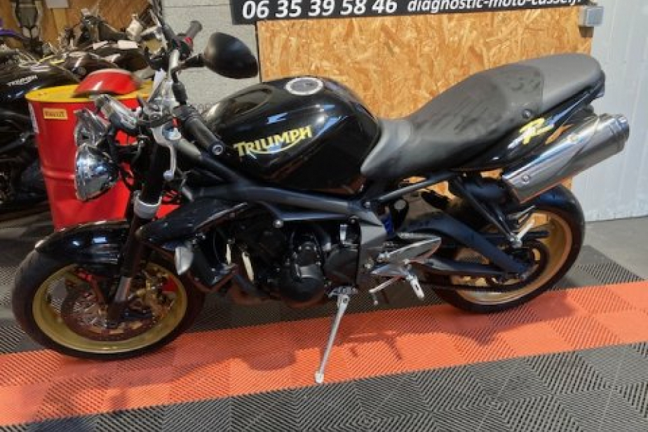 TRIUMPH 675 R 2010 PHAMTOM BALCK, Saint-Étienne, Diagnostic Moto Casse