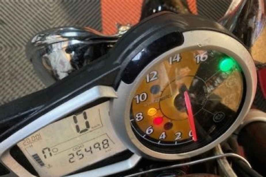 TRIUMPH 675 R 2010 PHAMTOM BALCK, Saint-Étienne, Diagnostic Moto Casse