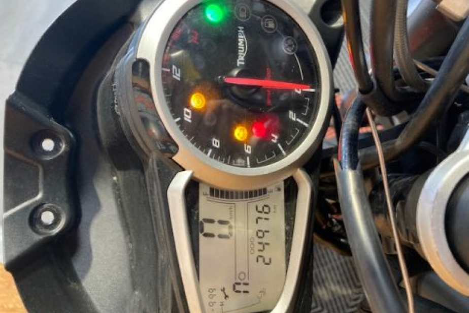 TRIUMPH 675 R STREET TRIPLE 2014 ABS, Saint-Étienne, Diagnostic Moto Casse