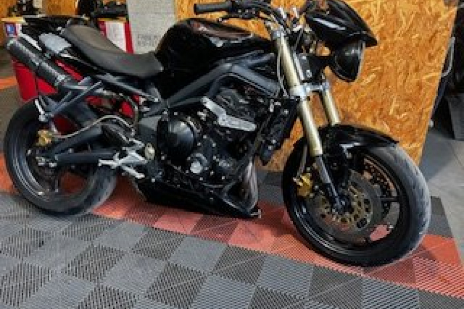 TRIUMPH 675 STREET TRIPLE 2008, Saint-Étienne, Diagnostic Moto Casse
